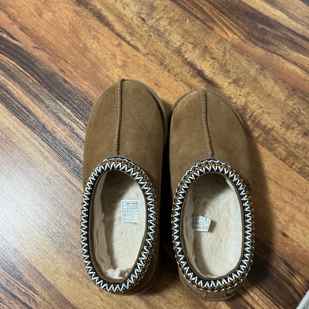 Brown Suede Slippers with Zigzag Trim
